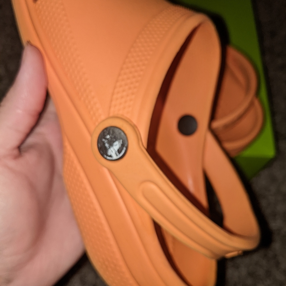 Crocs - Picture 7 of 9